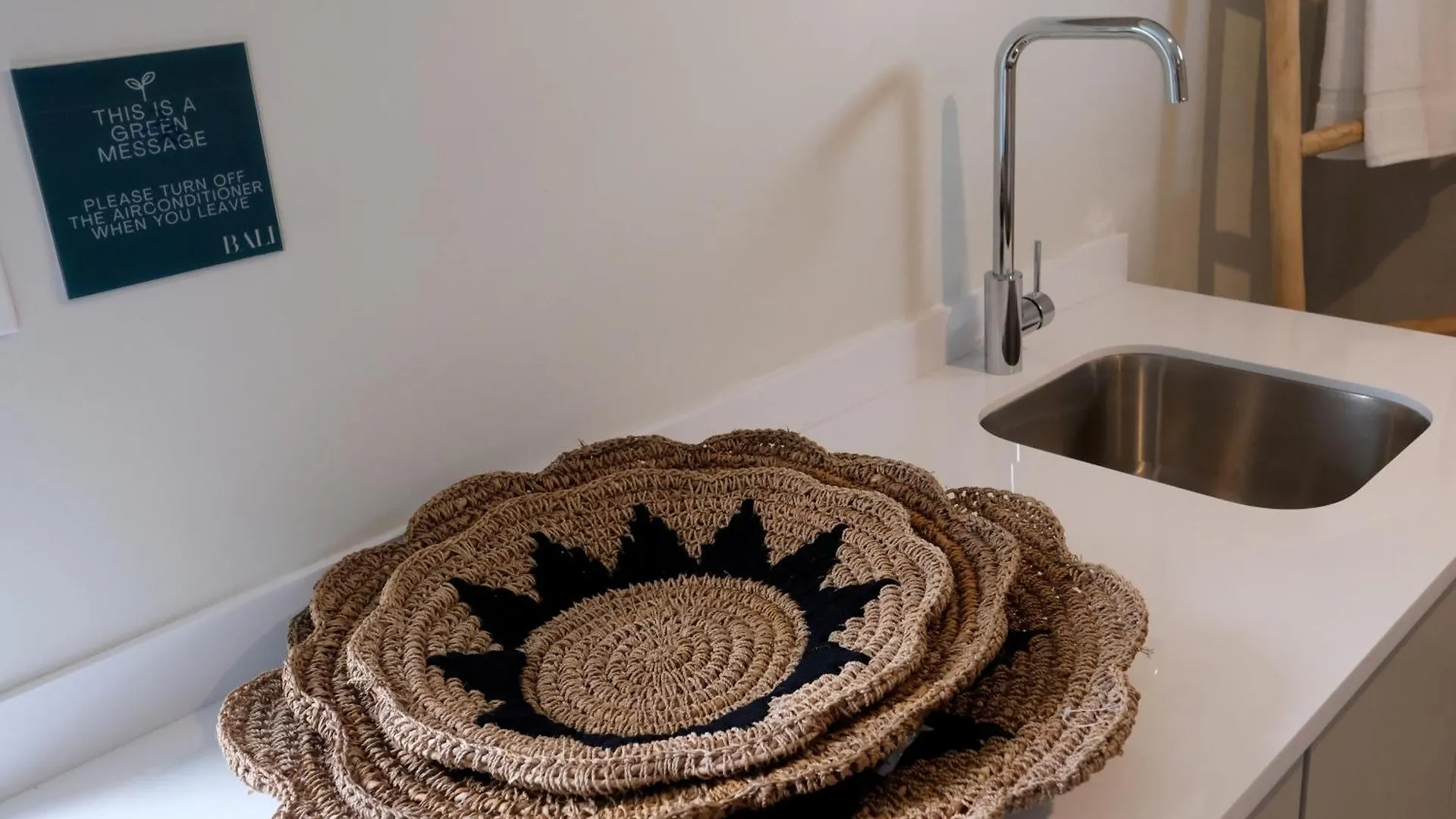 Bali Posh Hotel Pr, Isla Verde Carolina