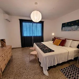 Apartment Jb23 Apts 3 Bedroom Near Airport 