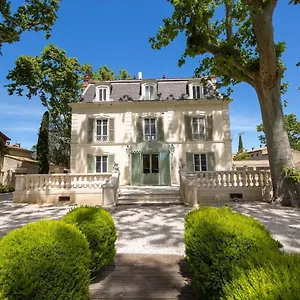 Guest house Les Frenes En Provence-chateau Zen 