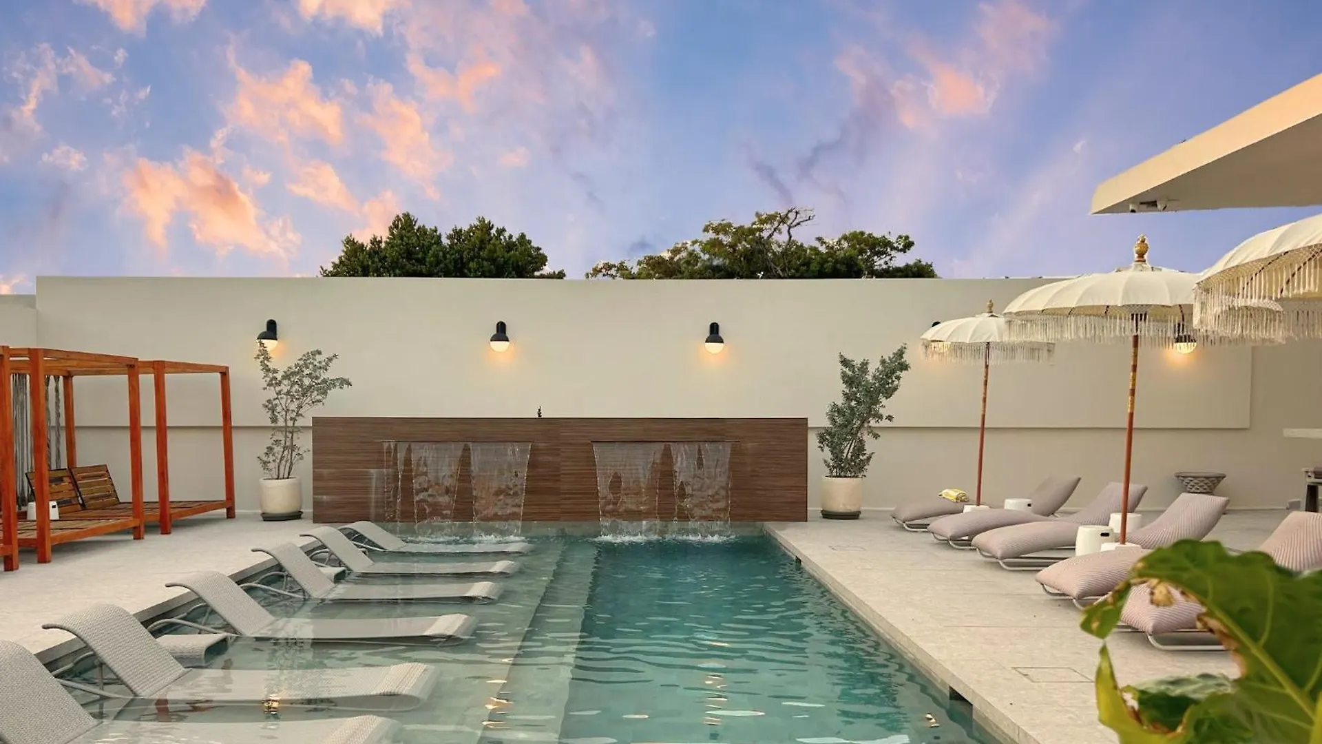 Bali Posh Hotel Pr, Isla Verde Carolina